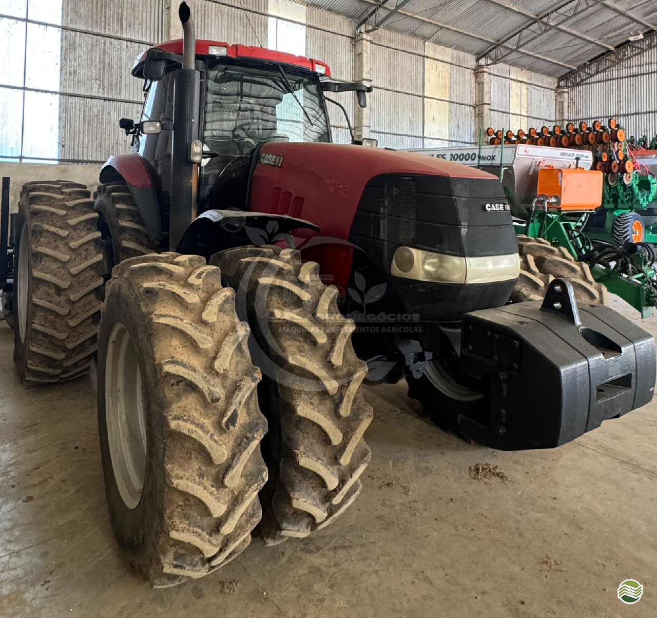 TRATOR CASE PUMA 225 Tração 4x4 D.K Agronegócios - Máquinas e Implementos Agrícolas PRUDENTOPOLIS PARANÁ PR